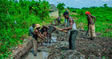 Inongo : le chantier de l’avenue Matadi redonne espoir aux habitants de Babeke et Bloc Prison